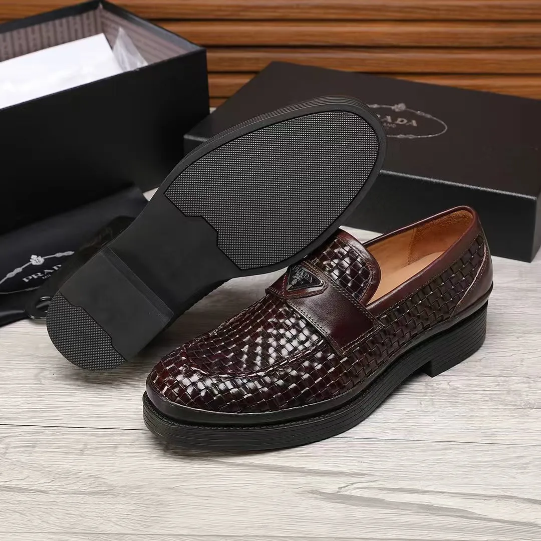 Men's shoes 💰620 💰💰🎩🎩【Prada】Counter 1:1⬆️original reproduction, absolute quality🆗original outsole, high-quality imported rubber, wear-resistant and non-slip, never degummed, upper material: imported first-layer cowhide➕anti-slip foam outsole, official website material, inner material: water-dyed leather lining, 6 colors available! Code number 38-45